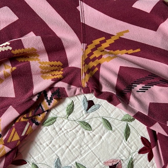 Lularoe Tall & Curvy Aztec Print Leggings - Picture 3 of 7